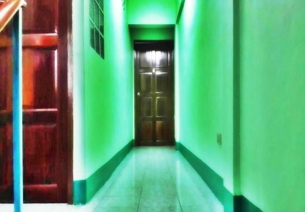Rung Tawan Hostel Kata Beach  Buitenkant foto