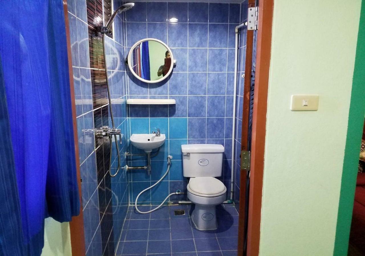 Rung Tawan Hostel Kata Beach  Buitenkant foto